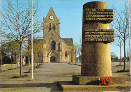 50 - Sainte Mère Eglise - L'église Et Le Monument Célébrant Le Débarquement Des 5 Et 6 Juin 1944 - Sainte Mère Eglise