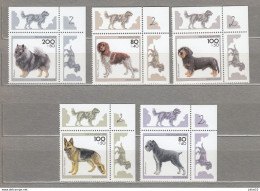 GERMANY 1995 Fauna Dogs Mi 1797-1801 MNH(**) CV 9.0 EUR #Fauna931 - Ungebraucht