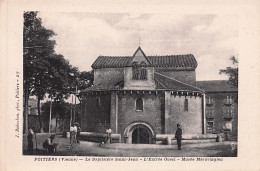 86 - POITIERS - Le Baptistere Saint Jean - L'entrée Ouest - Amiens