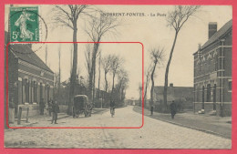 Norrent-Fontes - Dépt. Pas-de-Calais : La Poste - Rue Animée - Attelage . Cachet 1909. - Andere & Zonder Classificatie