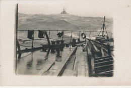 MILITARIA / CARTE PHOTO - Batiment De Guerre En Mer - Photo Prise Depuis Un Bateau / BIZERTE (écrit Au Verso) - Other & Unclassified
