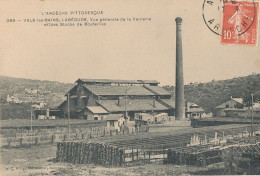 07 // VALS LES BAINS - LA BEGUDE   Vue Générale De La Verrerie Et Des Stocks De Bouteilles 389 Cachet Indice V - Vals Les Bains