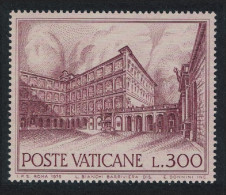 Vatican Apostolic Palace Courtyard Of St Damasius 300L 1976 MNH SG#670 - Unused Stamps