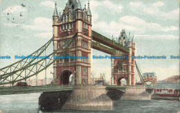 R630339 London. Tower Bridge. Postcard - Sonstige & Ohne Zuordnung