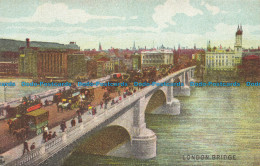 R630359 London Bridge. Postcard - Autres & Non Classés