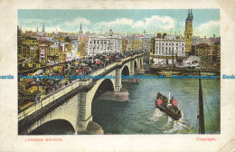 R630380 London Bridge. Postcard - Autres & Non Classés