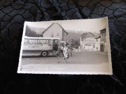 P-1002 , Photo, Autobus Mugler En Gare Routière D'Ingwiller, 1973 - Automobili