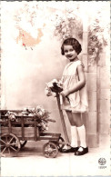 Carte -  Enfants   ,  Fleurs  , Chariot                   AQ888 Noyer - Portraits