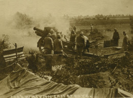 France WWI Roye Canon 155 En Action Ancienne Photo 1918 - Guerre, Militaire