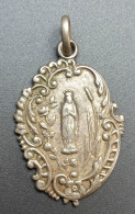 Pendentif Médaille Religieuse Début XXe "Notre-Dame De Lourdes" Religious Medal - Religion & Esotericism