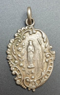 Pendentif Médaille Religieuse Début XXe "Notre-Dame De Lourdes" Religious Medal - Religion & Esotérisme