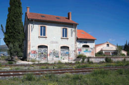 Cases De Pêne (66) - CPM - SNCF La Gare - 10.422 à 24 (3CP) - Autres & Non Classés