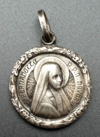 Pendentif Médaille Religieuse Milieu XXe "Sainte Bernanette - Congrégation De Soeurs De La Charité à Nevers" - Religion & Esotérisme
