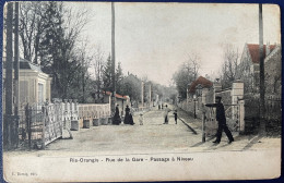 Carte Postale RIS ORANGIS - Rue De La Gare / Passage à Niveau - Dumay - Ris Orangis