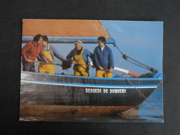LA BERGERE DE DOMREMY UN COQUILLIER TRADITIONNEL DE LA RADE - Fishing Boats