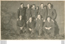 CARTE PHOTO EQUIPAGE BOMBARDIER LOURD BRITANNIQUE M1 - Guerre 1939-45