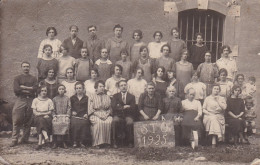 Carte Photo Groupe De Personnes Avec Pancarte STO 1925 Photographe Marcellin à Belley Ain 01 Bugey - Belley