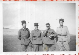 Petite Photo Militaire. Camp De MEDIOUNA MAROC. Soldats - War, Military