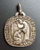 Pendentif Médaille Religieuse Milieu XXe "Saint François Bénit Frère Léon (d'Assise)" Religious Medal - Religion & Esotérisme