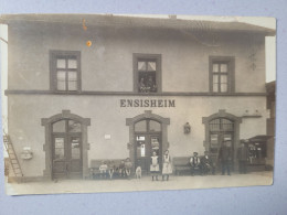 Carte Photo  De La Gare D'ensisheim , Voyageurs Et Chef De Gare , Très Rare - Autres & Non Classés