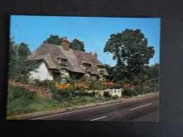 ANGLETERRE ENGLAND - TYPICAL THATCHED HOUSE / MAISON AU TOIT DE CHAUME - Otros & Sin Clasificación