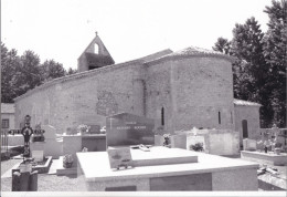 LOUBENS ,,EGLISE  ST VINCENT   XIIeSIECLE ,,,PHOTO DES ANNEES 1990   30 X20 Cm   Tbe - Lieux