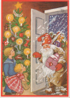 PAPÁ NOEL NIÑO NAVIDAD Fiesta Vintage Tarjeta Postal CPSM #PAK996.ES - Santa Claus