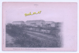 {94343} 88 Vosges Epinal , Casernes De La Madeleine , Vue Générale ; Voie Ferrée , Train - Epinal