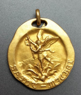 Magnifique Pendentif Médaille Religieuse Début XXe "Saint Michel Terrassant Le Démon" Grav. Charles - Religious Medal - Religion & Esotérisme