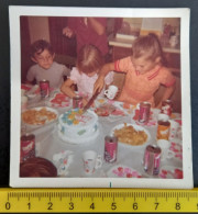 #21  Anonymous Persons - Enfant Child Girl Fille With Birthday Cake - Anonymous Persons