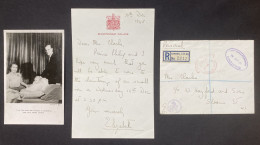 Reine ELIZABETH II – Lettre Autographe Signée – Naissance Et Baptême De Charles III - 1948 - Personnages Historiques