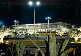 Aviation - Aéroport - Nice Côte D'Azur - Vue De Nuit De L'aérogare - Automobiles - Airport - CPM - Voir Scans Recto-Vers - Aerodromi