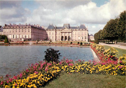 54 - Lunéville - Le Château Et La Pièce D'Eau - Fleurs - Carte Neuve - CPM - Voir Scans Recto-Verso - Luneville