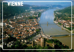 38 - Vienne Sur Le Rhone - Vue Générale Aérienne - La Ville Et La Vallée Du Rhône - Au Premier Plan Ruines De La Bâtie à - Vienne