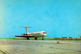 AVIATION CIVILE ~ 1973 - '975 - AVION : ILYUSHIN IL-62 Au SOL - AÉROPORT De BUCAREST OTOPENI AIRPORT / ROMANIA (an872) - 1946-....: Era Moderna