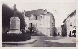 SAINT GENIX SUR GUIERS          HOTEL LABULLY ET RUE DU CENTRE - Autres & Non Classés