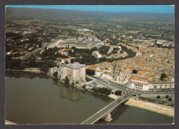 099805/ TARASCON, Vue Générale Aérienne Avec Le Château Du Roi René - Tarascon