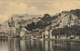 BELG389  --   DINANT  / MEUSE  --  EMBARCADERE DES BATEAUX - TOURISTES  -- - Dinant