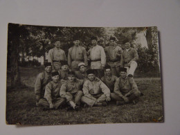 RHONE-LYON-CARTE PHOTO MILITAIRE DONT UN MILITAIRE DU 150 EME REGIMENT  PHOTOA BOULET 20 RUE BARRIER LYON ANIMEE - Sonstige & Ohne Zuordnung