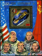 Comoros 1975 Apollo-Soyuz S/s, Gold, Mint NH, Transport - Space Exploration - Comores (1975-...)