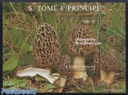 Sao Tome/Principe 1987 Mushrooms S/s, Mint NH, Nature - Mushrooms - Mushrooms