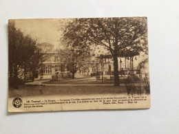 Carte Postale Ancienne (1932) Tournai Le Square - Tournai