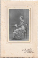 Photo D'une Femme  - Photo E.Renaut - FIVES-LILLE - Frauen