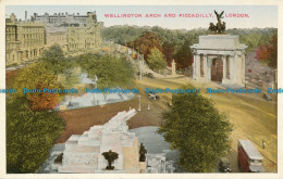R154500 Wellington Arch And Piccadilly. London - Andere & Zonder Classificatie