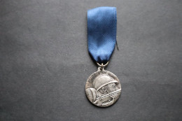 Médaille 11/11/1918  En Hommage POILU  Département BAS RHIN - 1914-18