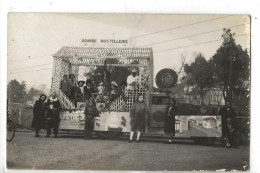 FLEURY SUR ANDELLE (27) : Gp Du Char De La Grande Hostellerie Epicerie Vigniau En 1930 (animé) CP PHOTO ETAT PF - Other & Unclassified