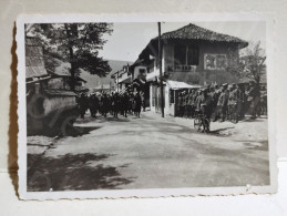 Italia Militari Military Italy Jugoslavia Montenegro. Italian Occupation. World War. Coffee Shop Kafana  100x70 Mm. - Guerre, Militaire