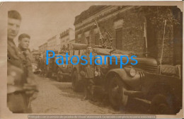 229840 REAL PHOTO COSTUMES MILITARY AND TRUCK CAMION NO POSTAL POSTCARD - Fotografie