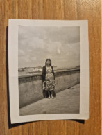 19576.  Fotografia D'epoca Donna Femme  1949 Roma - 6,5x5 - Personnes Anonymes