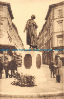 R161398 Bruxelles. Place St. Jean Monument Eleve A La Memoire De Gabrielle Petit - Monde